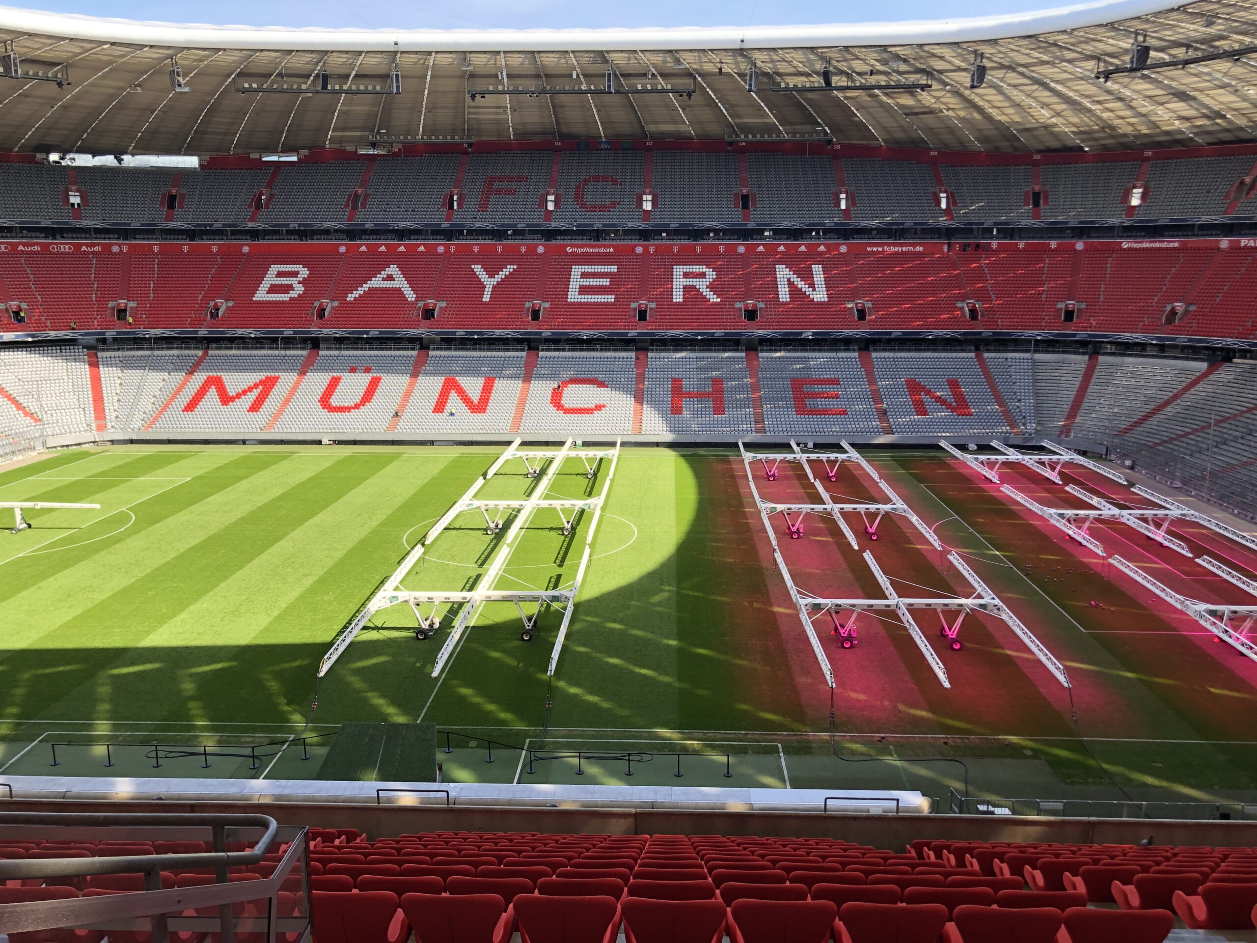 LED440 grow lighting technology on the Allianz Arena stadium pitch.