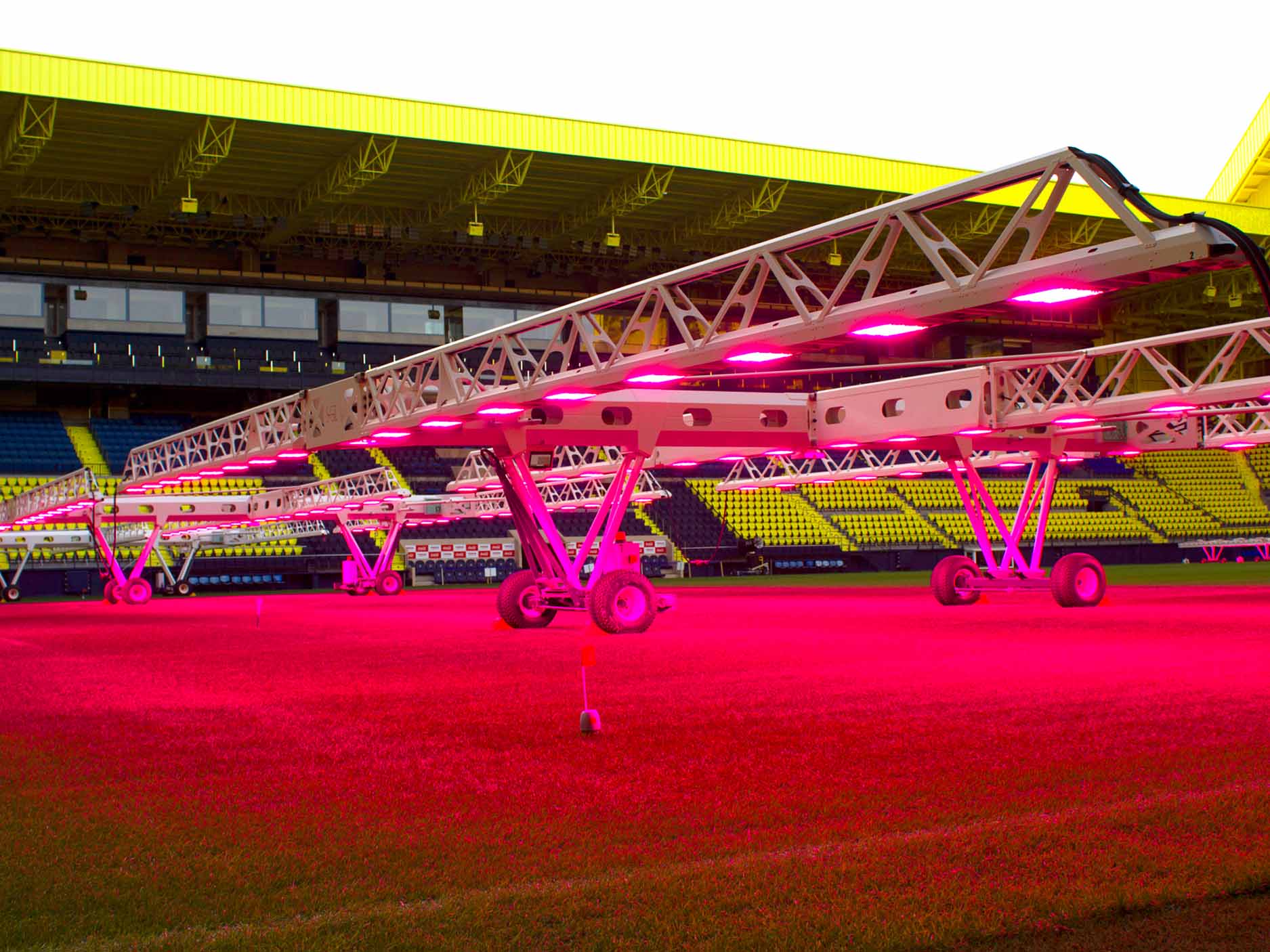 The SGL LED440 grow lights and TurfPod on the pitch of Estadi de la Ceràmica, home of Villarreal CF.
