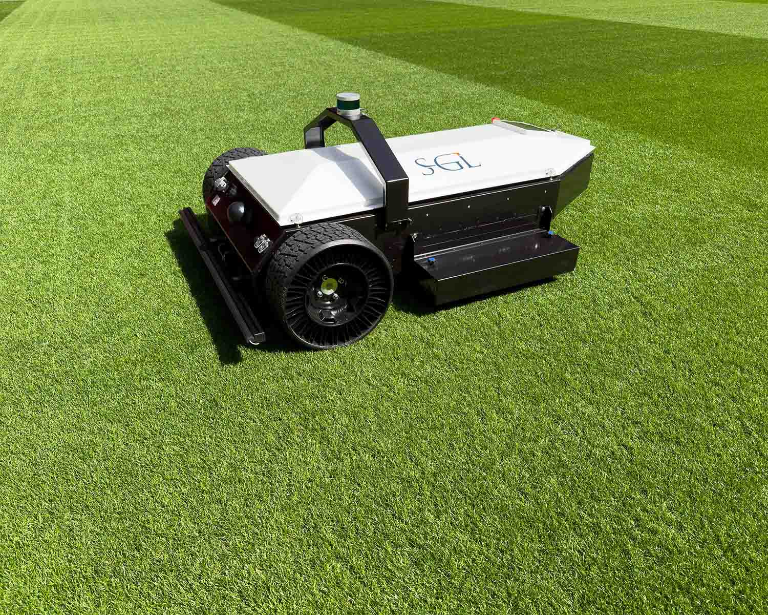 SGL TurfRobot, robotic and sustainable solution for grass disease treatment